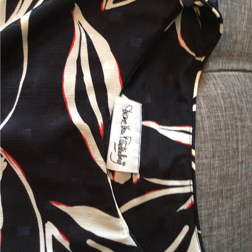 Diane Von Furstenberg Black and Cream Leaf Print Dress